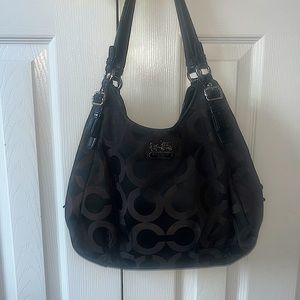 Vintage Coach Bag!! From the early 2000’s. Mint condition, only wore out once!